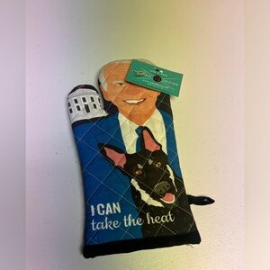 Joe Biden and dog oven mitt